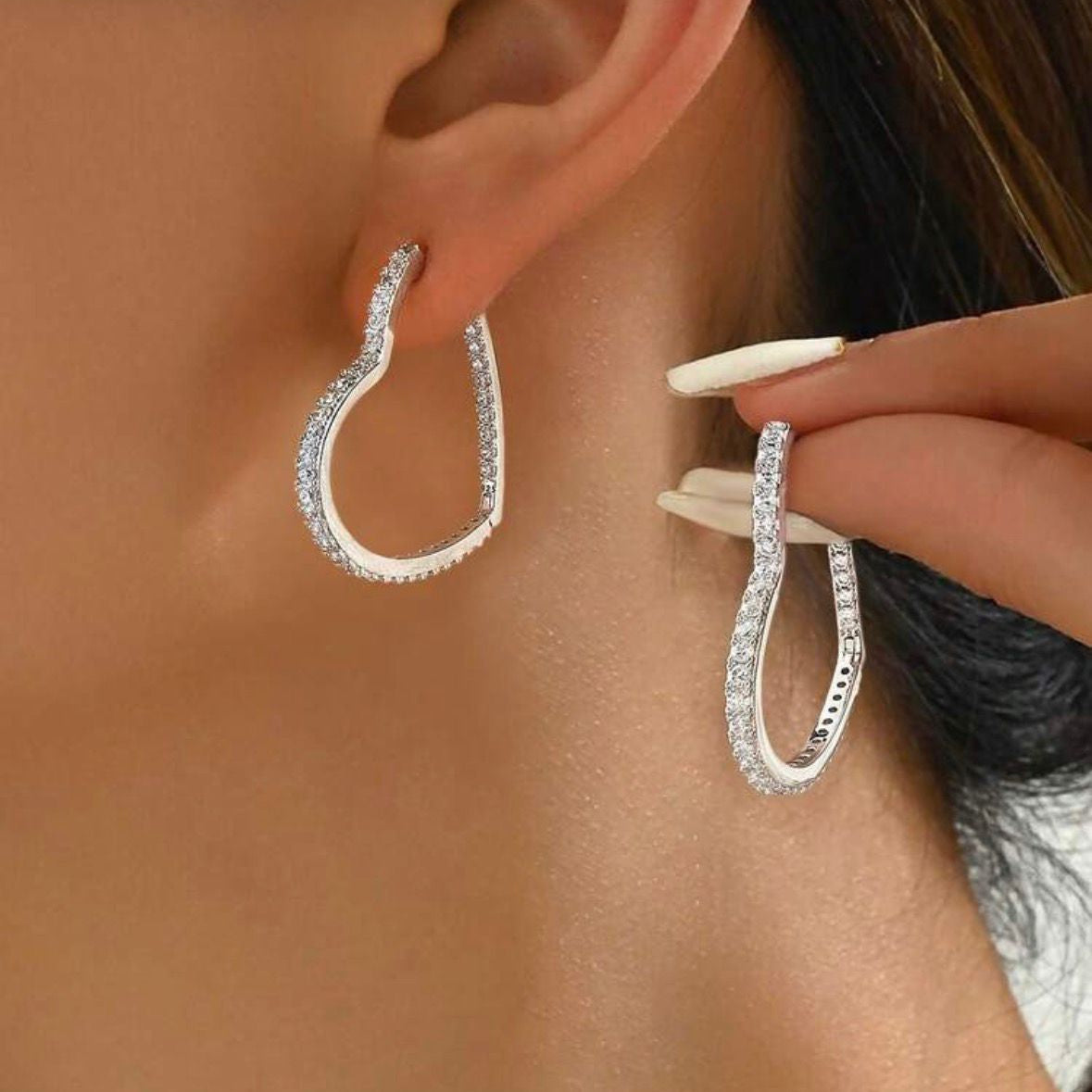 Arete de corazón con circones